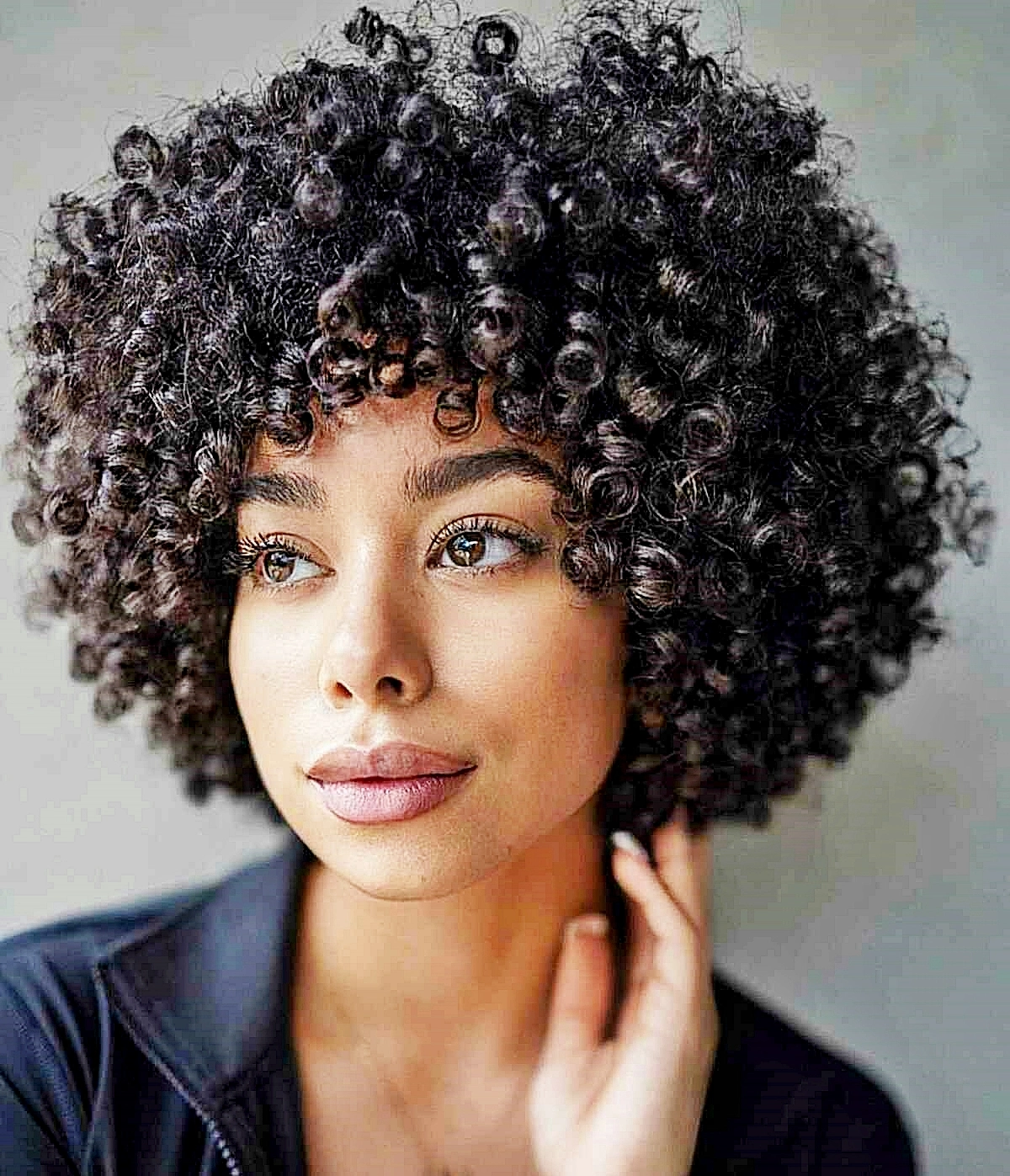 frisuren mit locken afro haare frisurenideen 2024 slickback buttahtoast