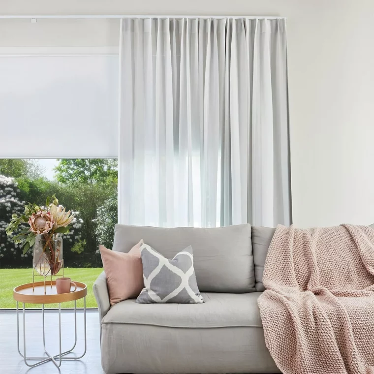 wohnzimmerdeko in grau und hellrosa leinengardinen vorteile curtainstudio nz