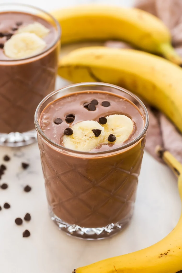 schokoladen kokosnuss bananen smoothie zur fettverbrennung
