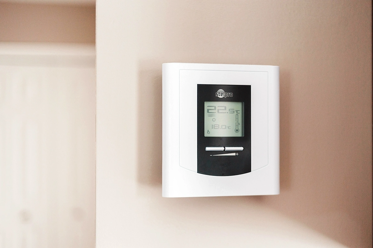 thermostat foto richtige temperatur beim heizne und kuehlen