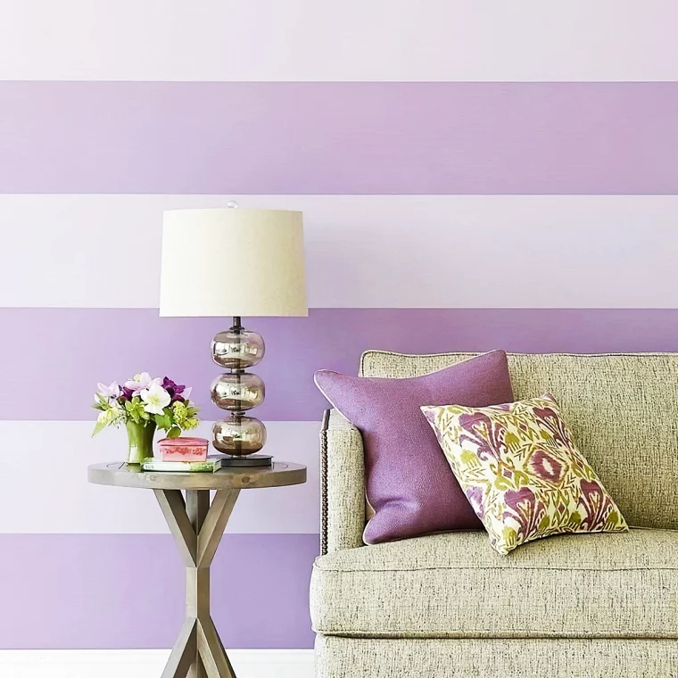 wand streichen muster lila streifen wohnzimmer wand gestalten ideen wall painting designs
