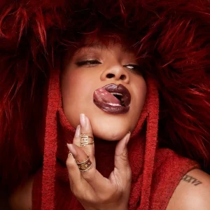 rihanna zeigt sich sexy rotes outfit trendsetterin