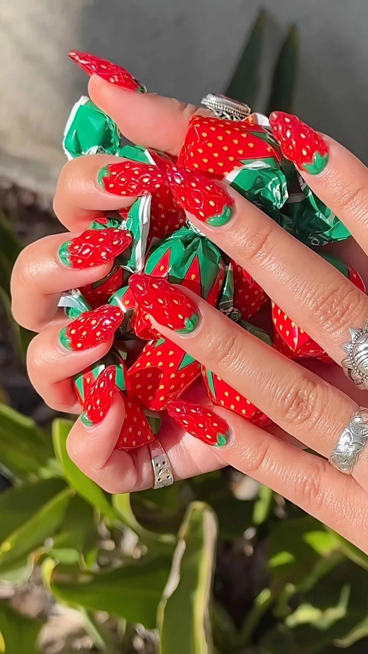 strawberry nails sommer manikuere juliettesprettysets