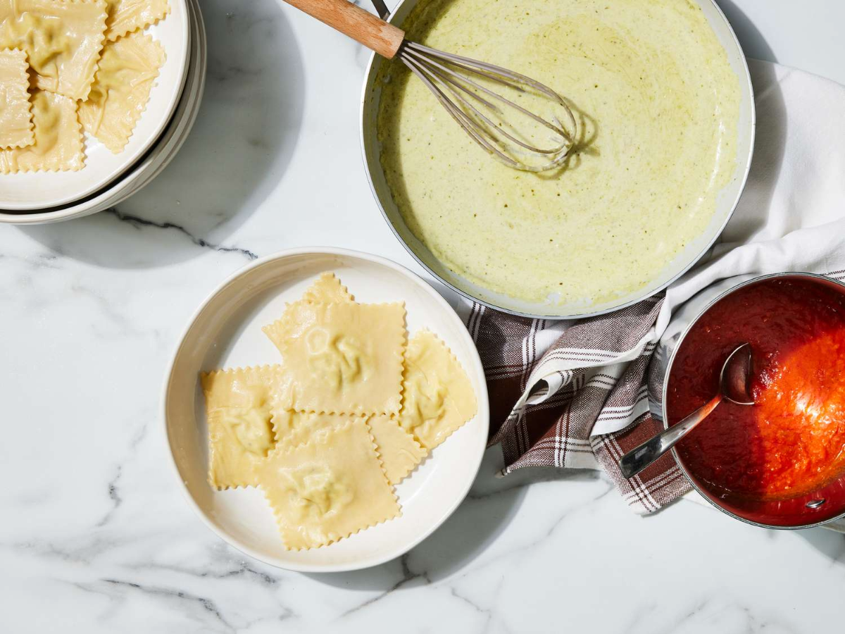 ravioli mit saucen zu hause zubereiten