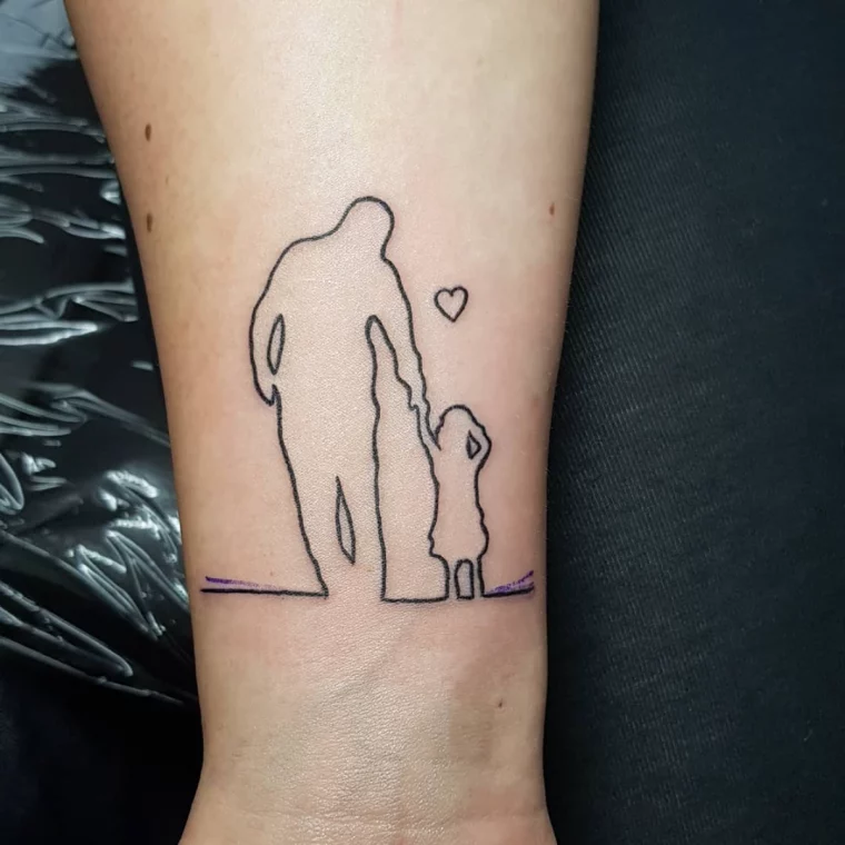 vater tochter hält hände silhouette tattoo