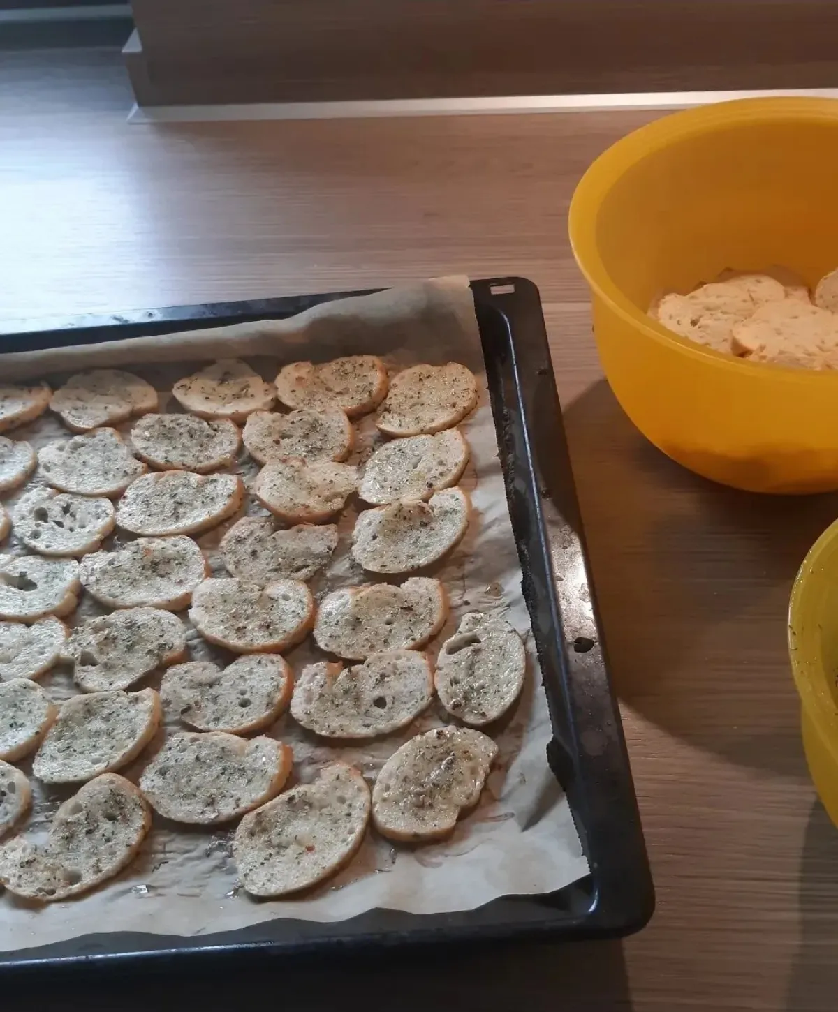 brotchips selber machen mit knoblauch rezept