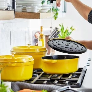 dutch oven reinigen schritt fuer schritt anleitung und tipps staub usa