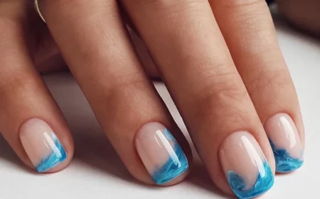 uralub nageldesign sommer meerwellen blau