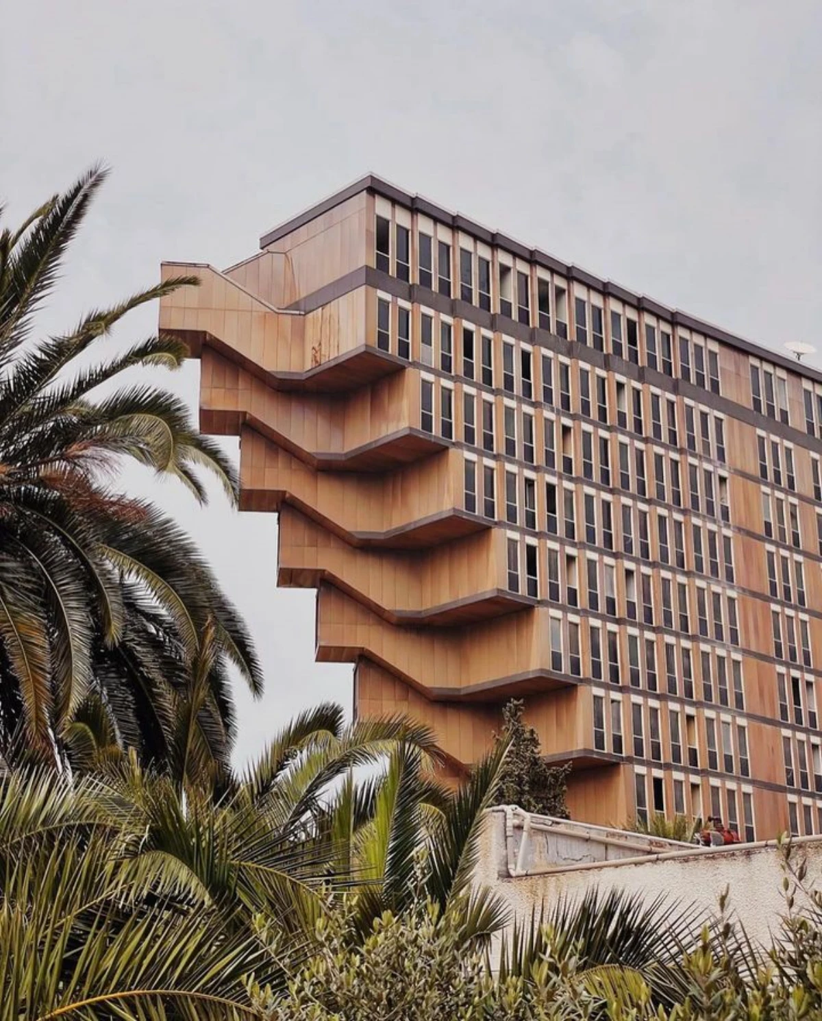 african brutalism hotel de lac tunisien