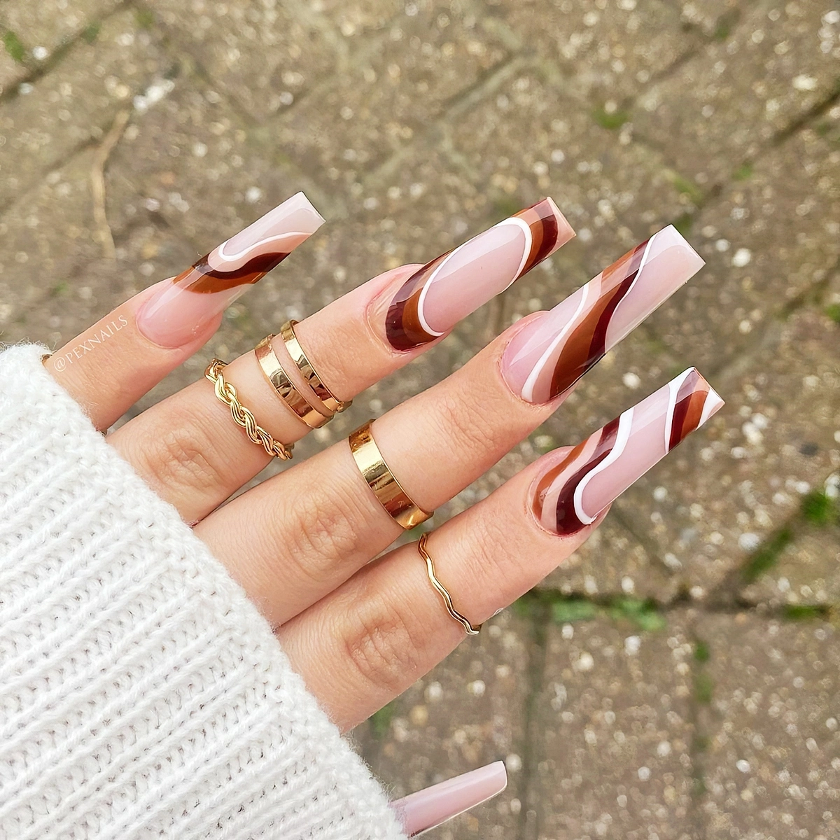 ballerina nаеgel in nude und braun swirl nails herbst ideen