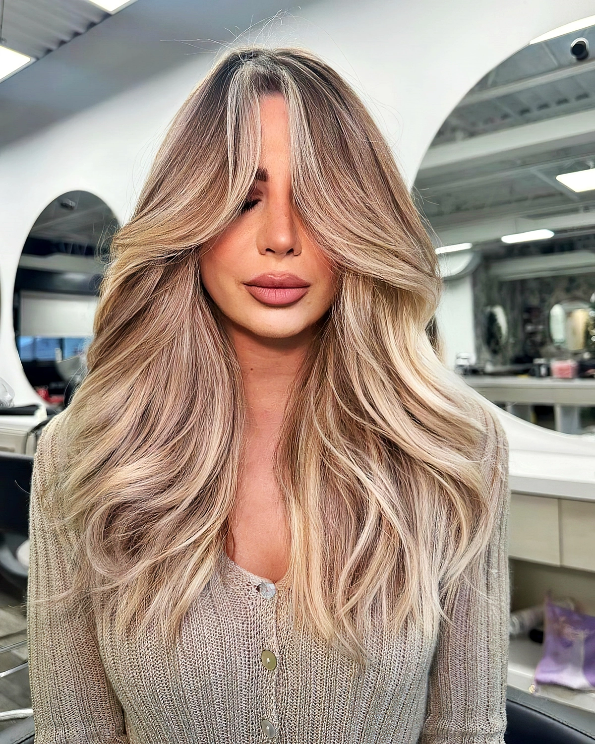 blonde straehnen dunkelblonde haare stufenschnitt curtain bangs dvcolour