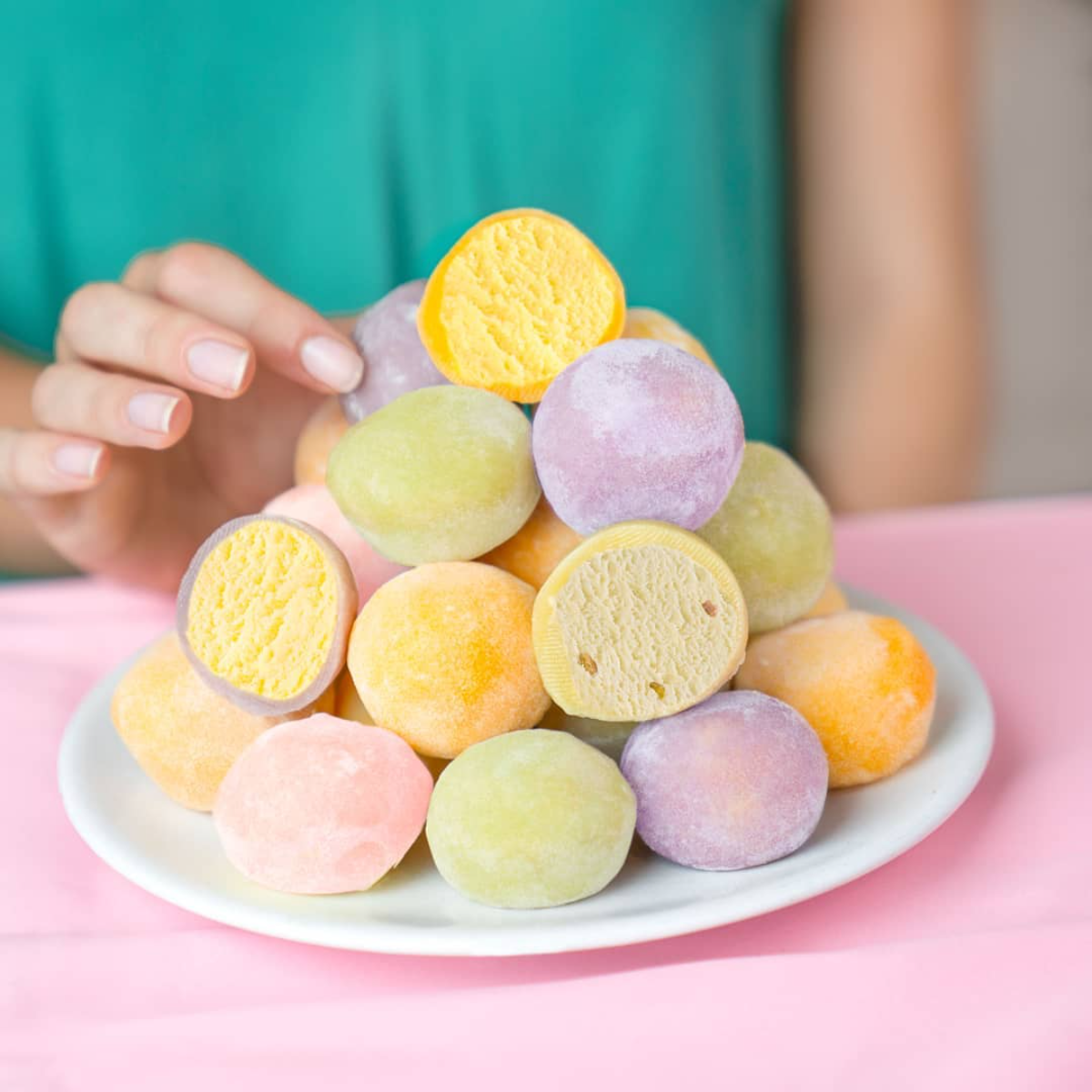 bunte mochi eiskugeln