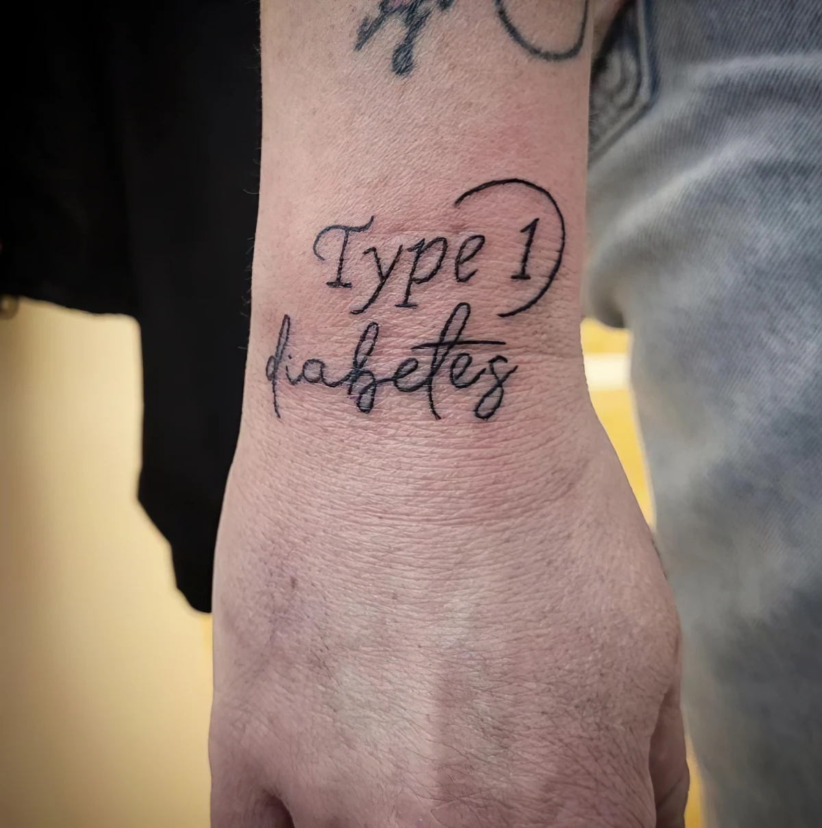 diabetes tattoo schrift und zahlen