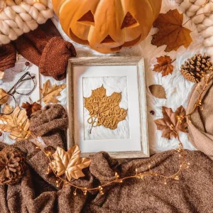 herbstdeko diy ideen mit herbstblättern und kürbissen