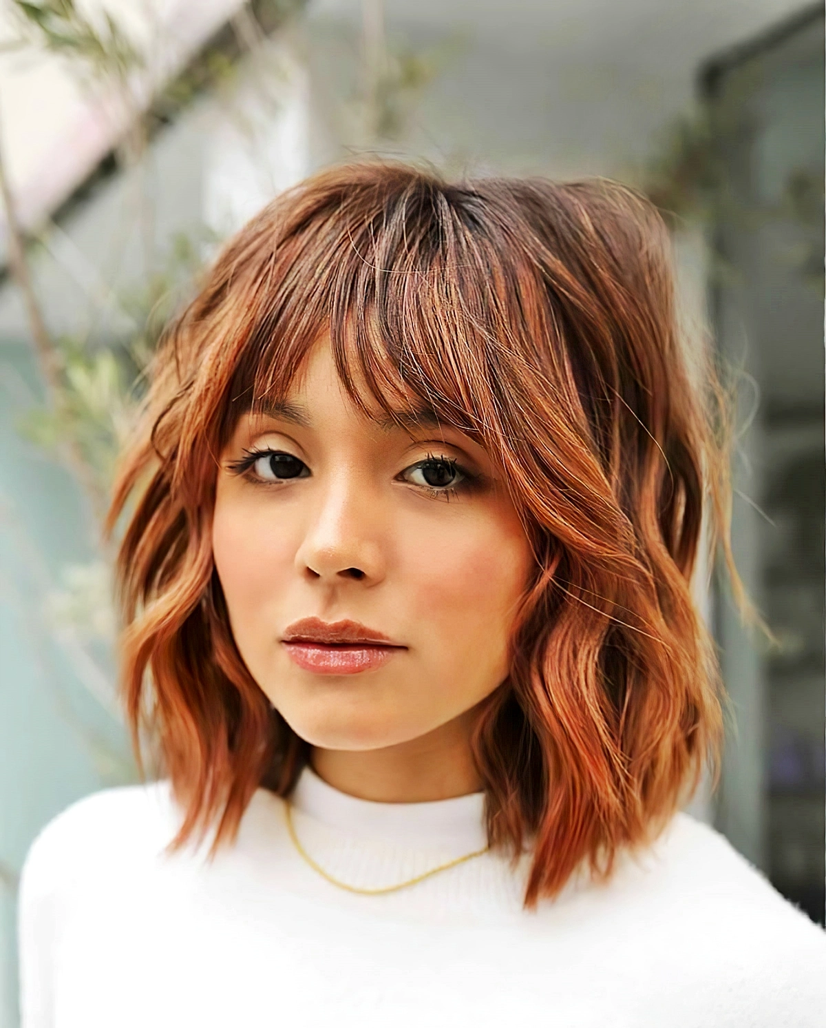 kurzhaarfrisuren damen haarfarben fuer den herbst schokoladenbrauner bob mit pony hirohair