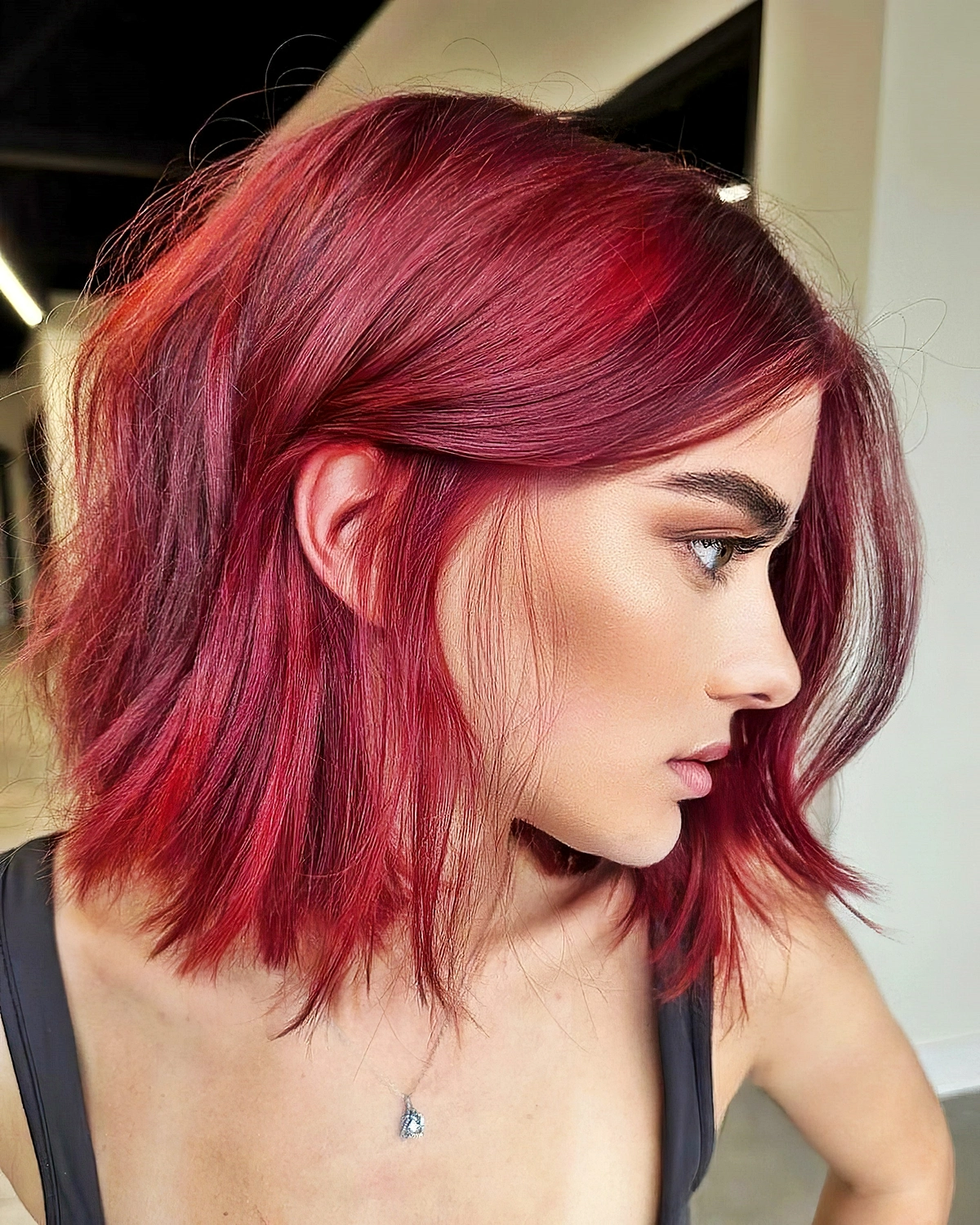 kurzhaarfrisuren frauen haarfarben fuer den herbst roter bob beautifinder