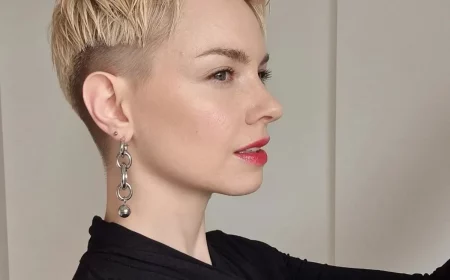 kurzhaarfrisuren trends 2025 pixie cut blonde haare