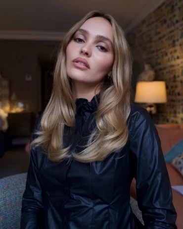 lily rose depp stufenschnitt fuer lange haare peterluxhair