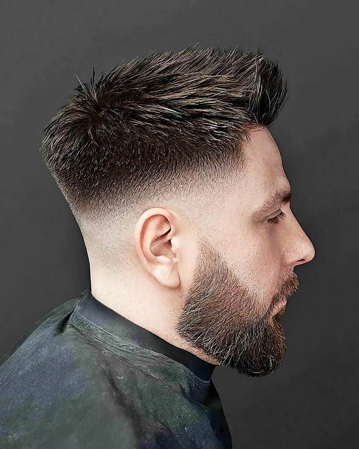 maenner haarschnitt kurz coole maenderfrisur mit uebergang nach vorne vadim shifrin barber