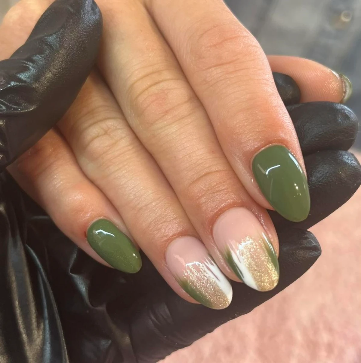 mismatched nails in gruen gruene naegel ideen beautybysophie w