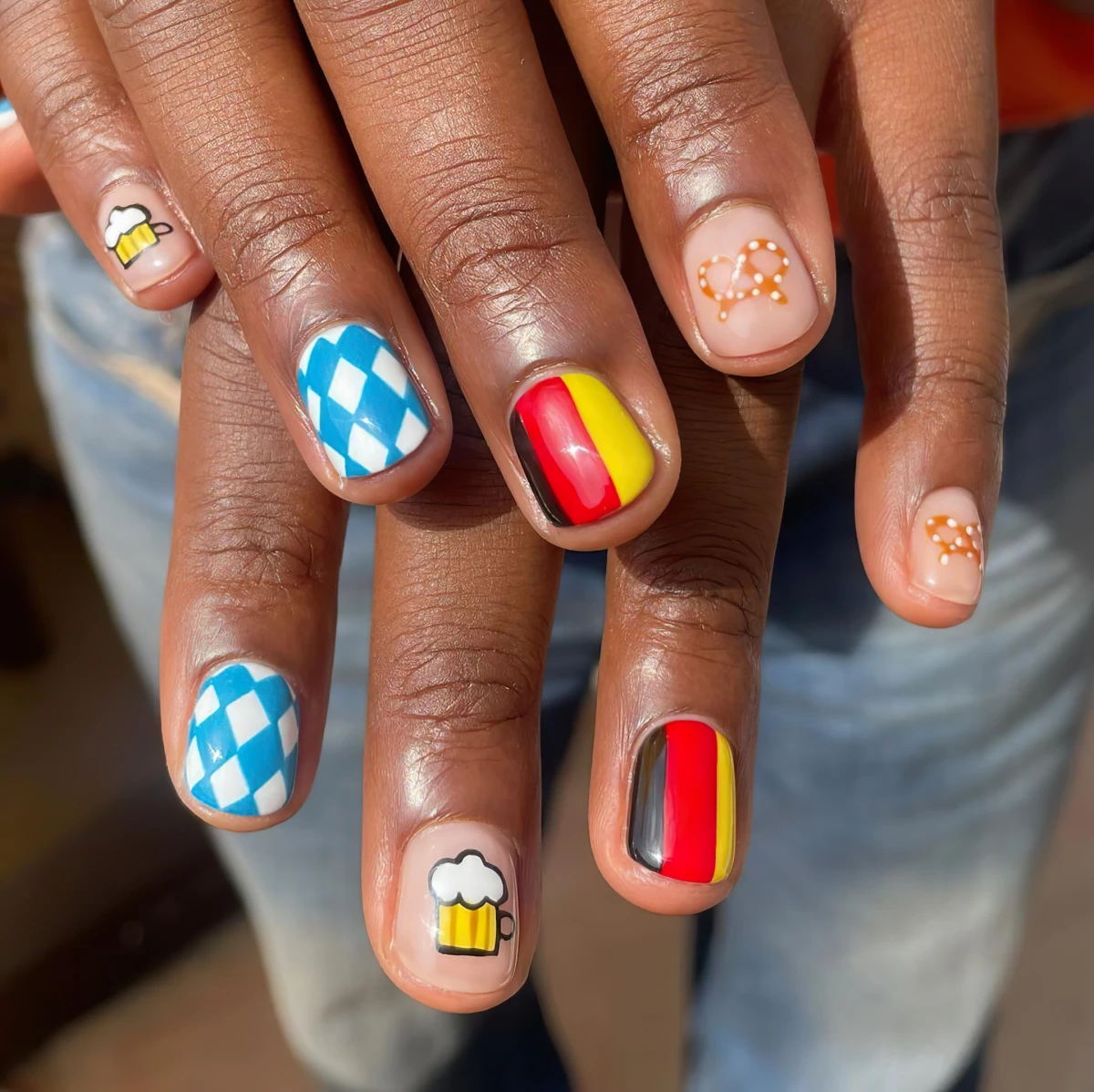 nagel fuer oktoberfest ideen kittykey nails