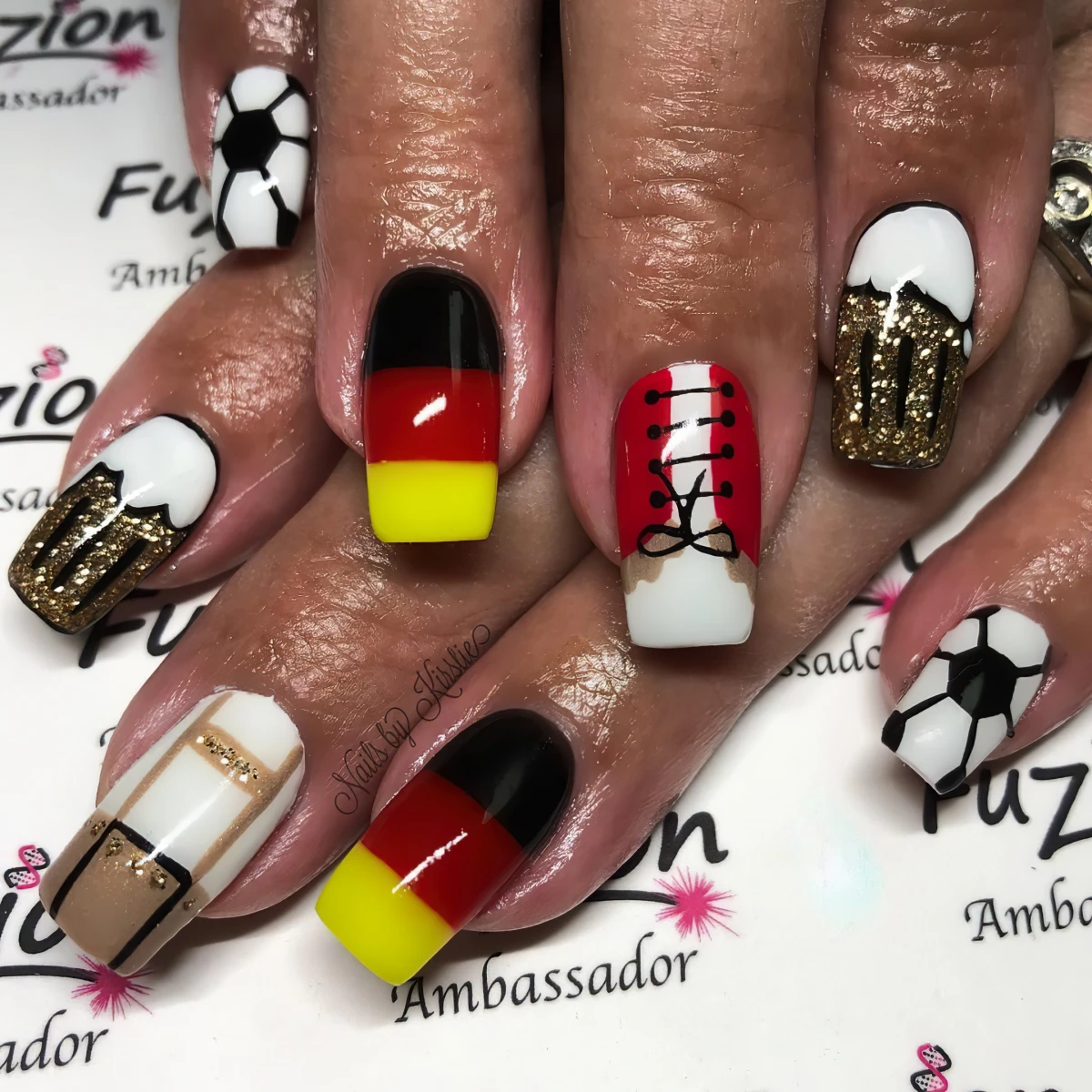 traditionelle oktoberfest naegel ideen nailsbykirstie