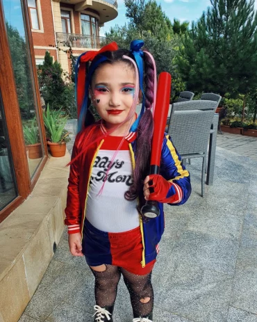 kind mit harley quinn make up