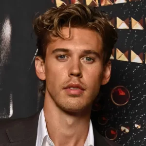 austin butler als elvis pompadour style maenner