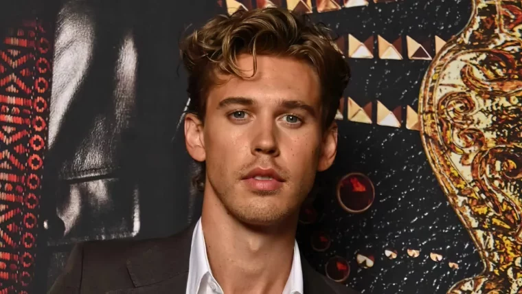 austin butler als elvis pompadour style maenner