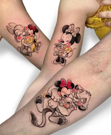 disney tattoos für familie minnie maus simba