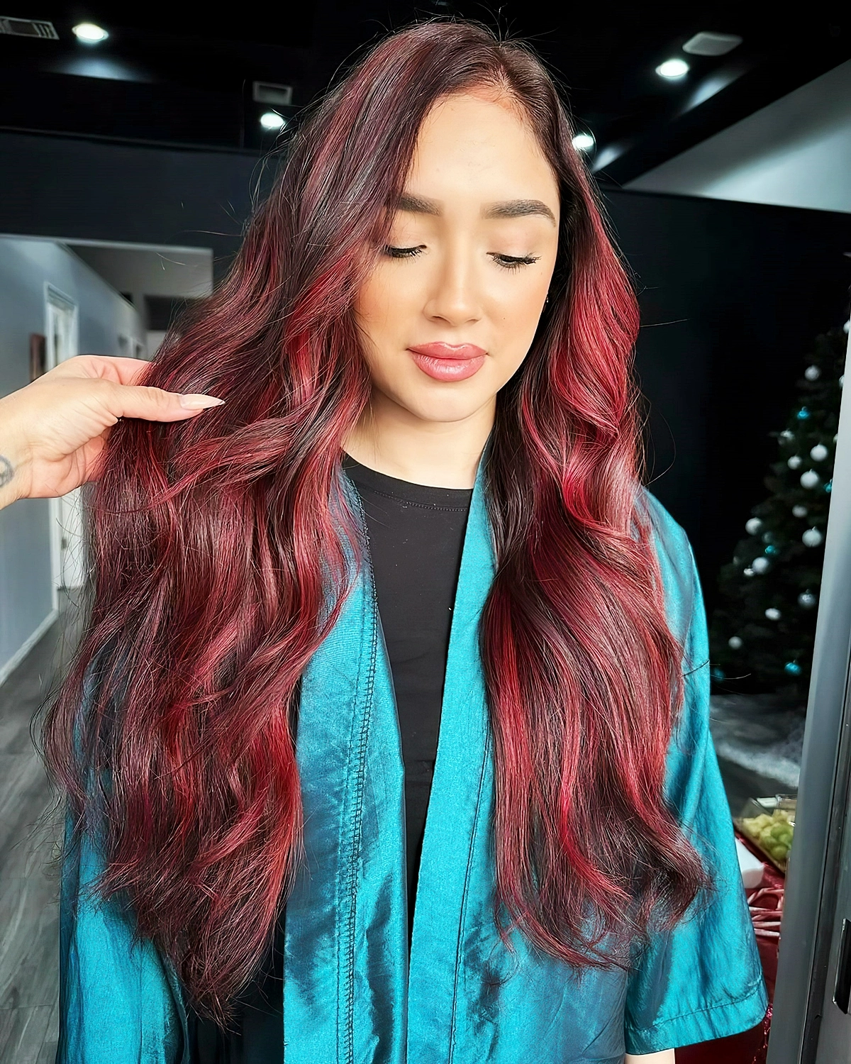 dunkelbraun mahagoni haare lange lange locken trendige haarfarben ideen hairbyerikaolguin