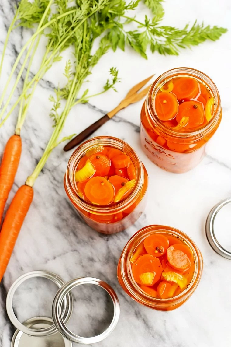 karotten fermentieren karottenscheiben in glaesern moehren einlegen thepioneerwoman.com