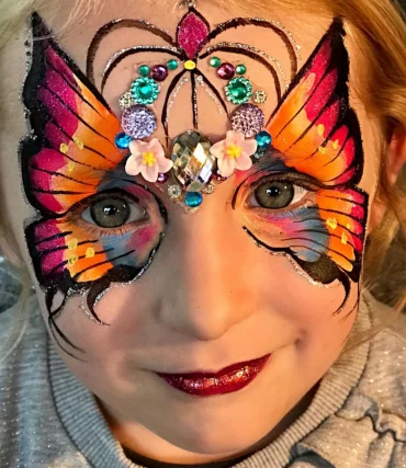 kinder schminken zu halloween schmetterling