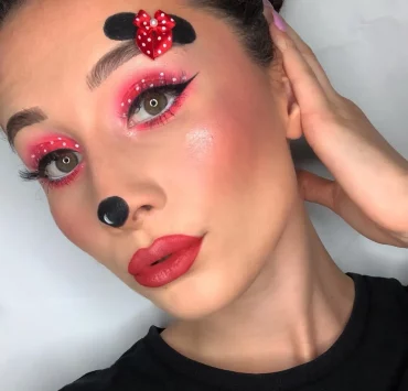 minnie maus schminke roter lidschatten schwarzer eyeliner