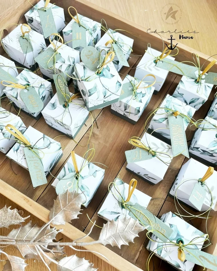 24 kleinigkeiten fuer adventskalender fuer frau kleine boxe gefuellt mit geschenken  charliesmama