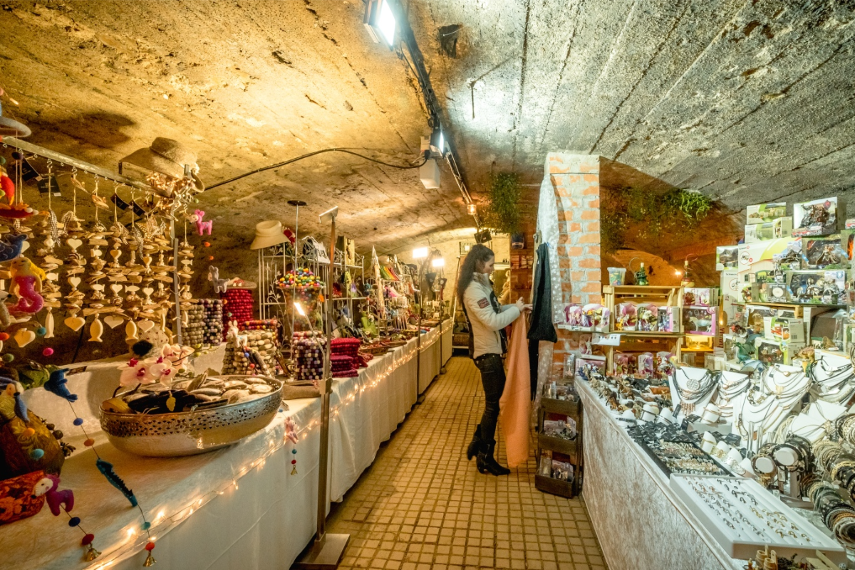 mosel wein nachts markt in traben trarbach