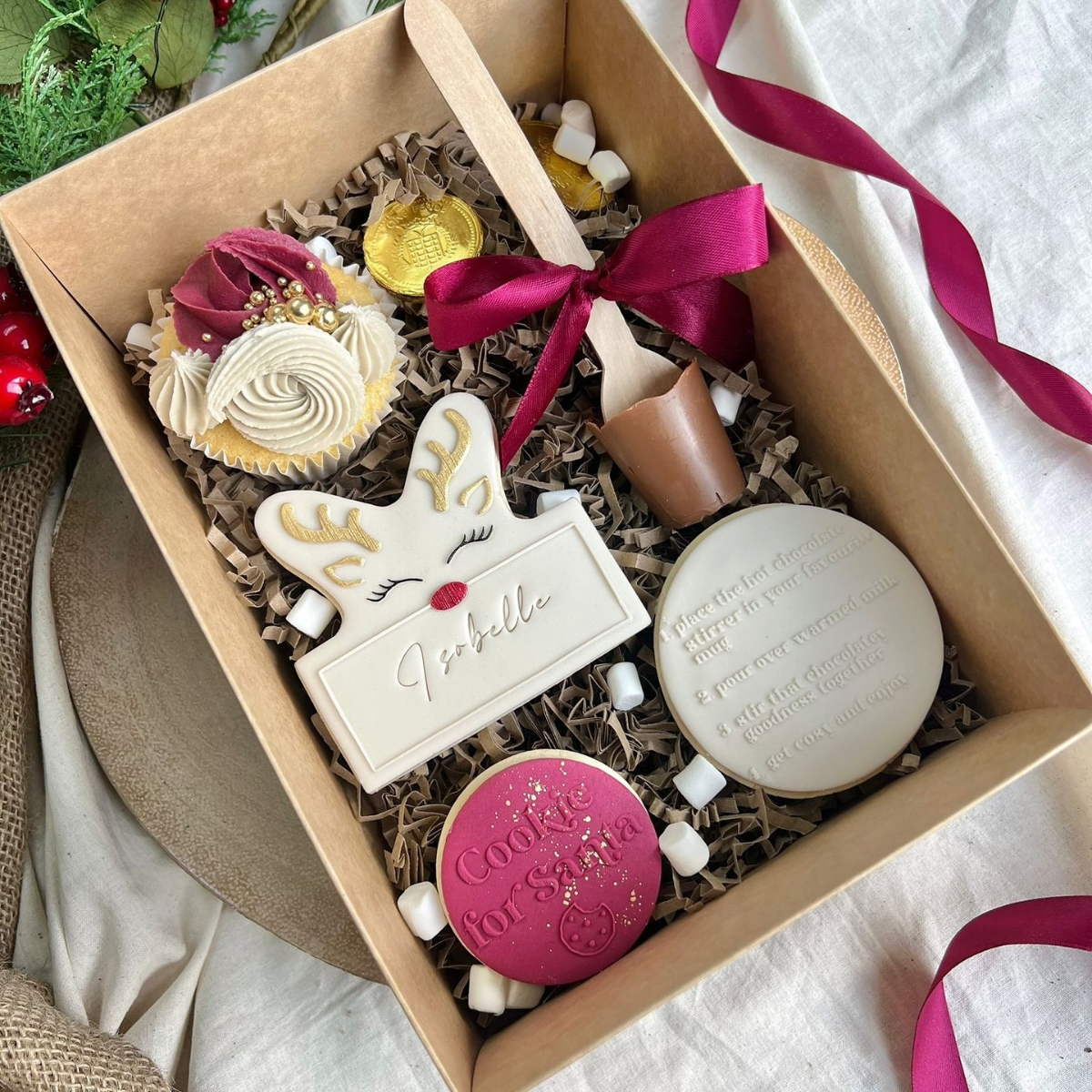 weihnachtsbox mit süßen leckereien