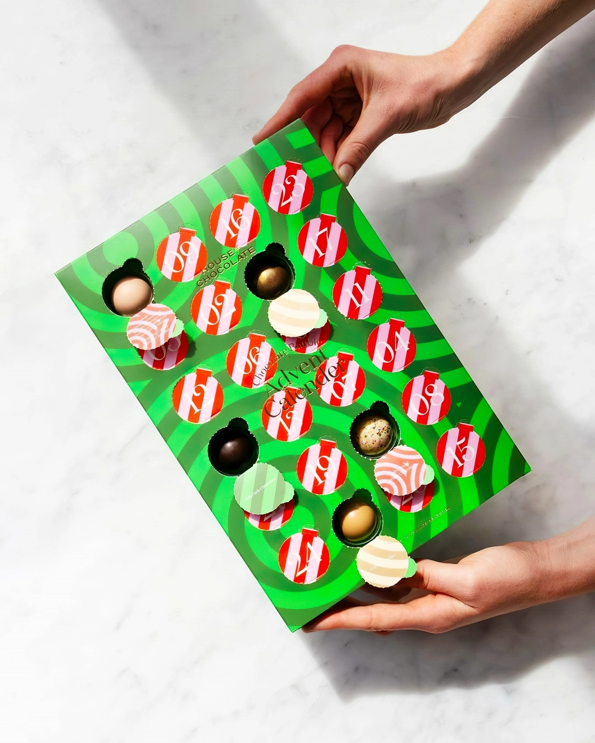 adventskalender fuer freundin gefuellt mit schokolade pralinen houseofchocolatenz