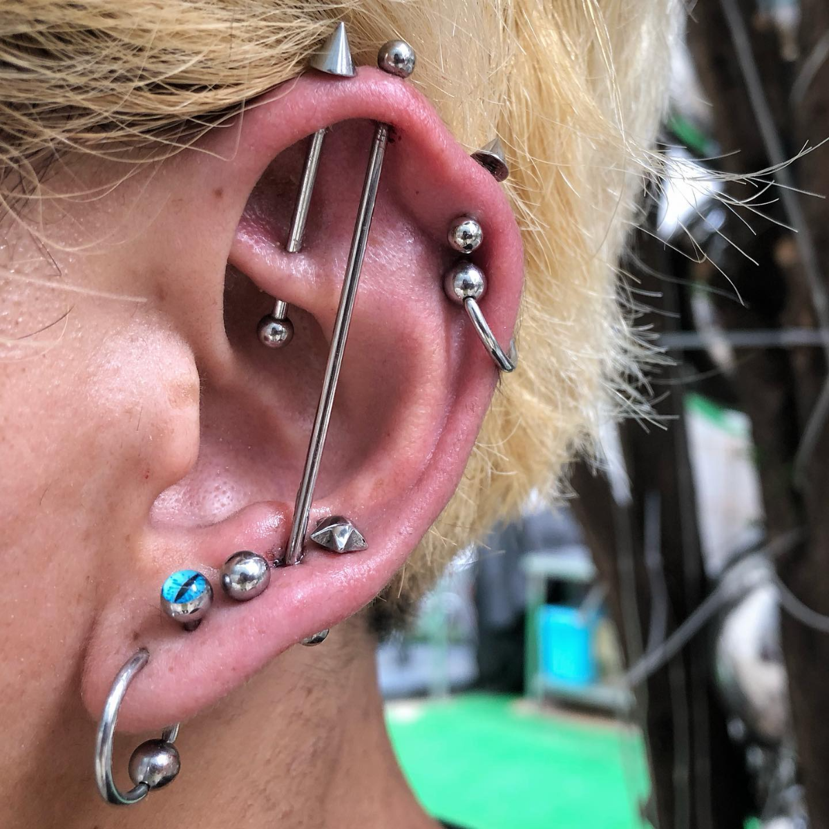 kühn rook piercing mit septum