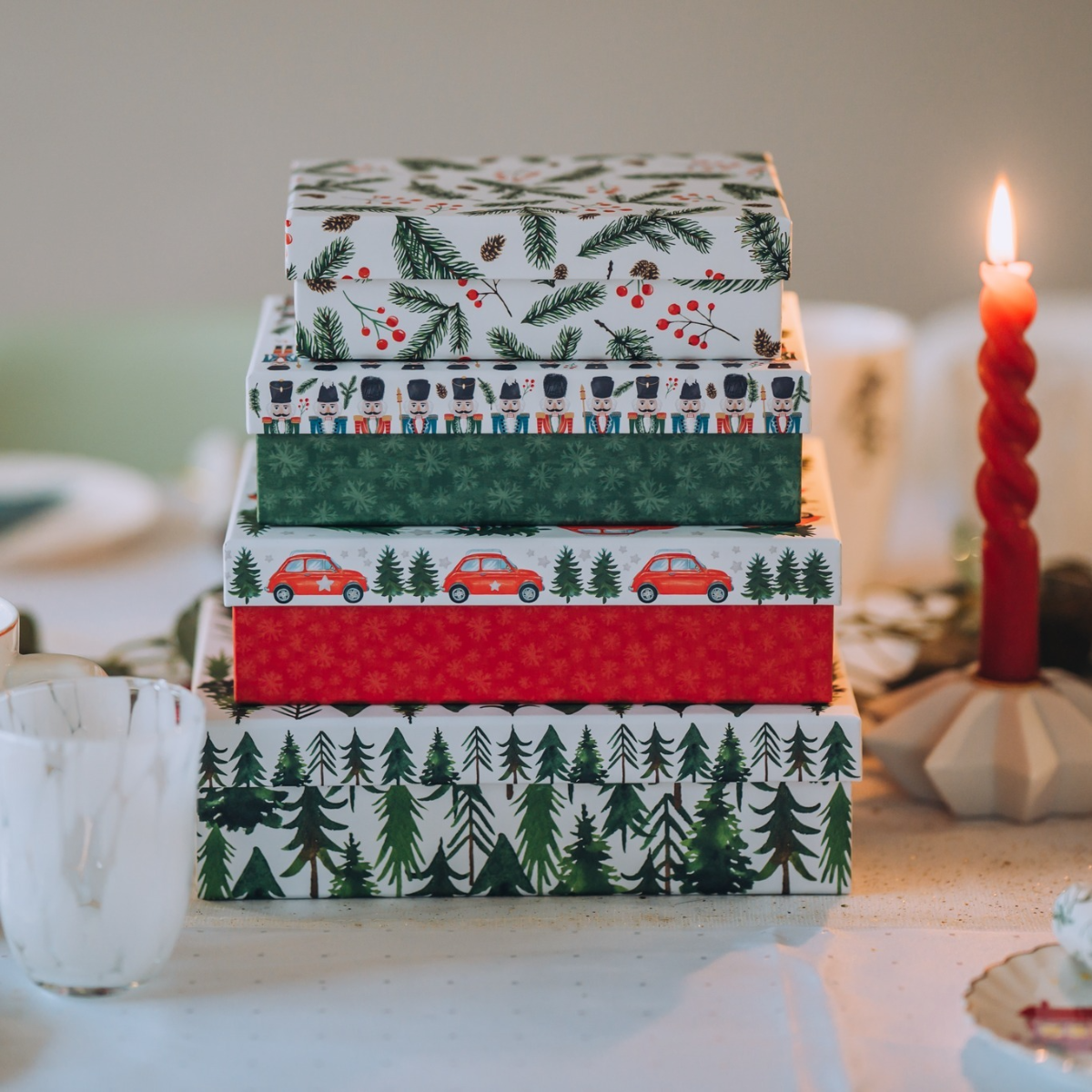 verschiedene weihnachtsboxen