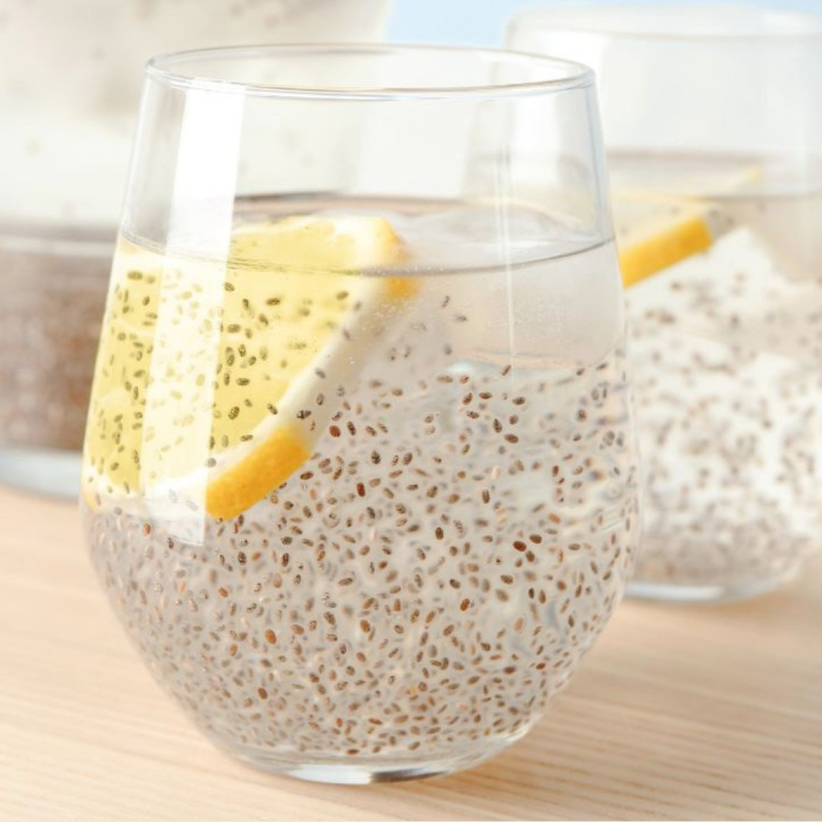 detox wasser mit chia und zitrone