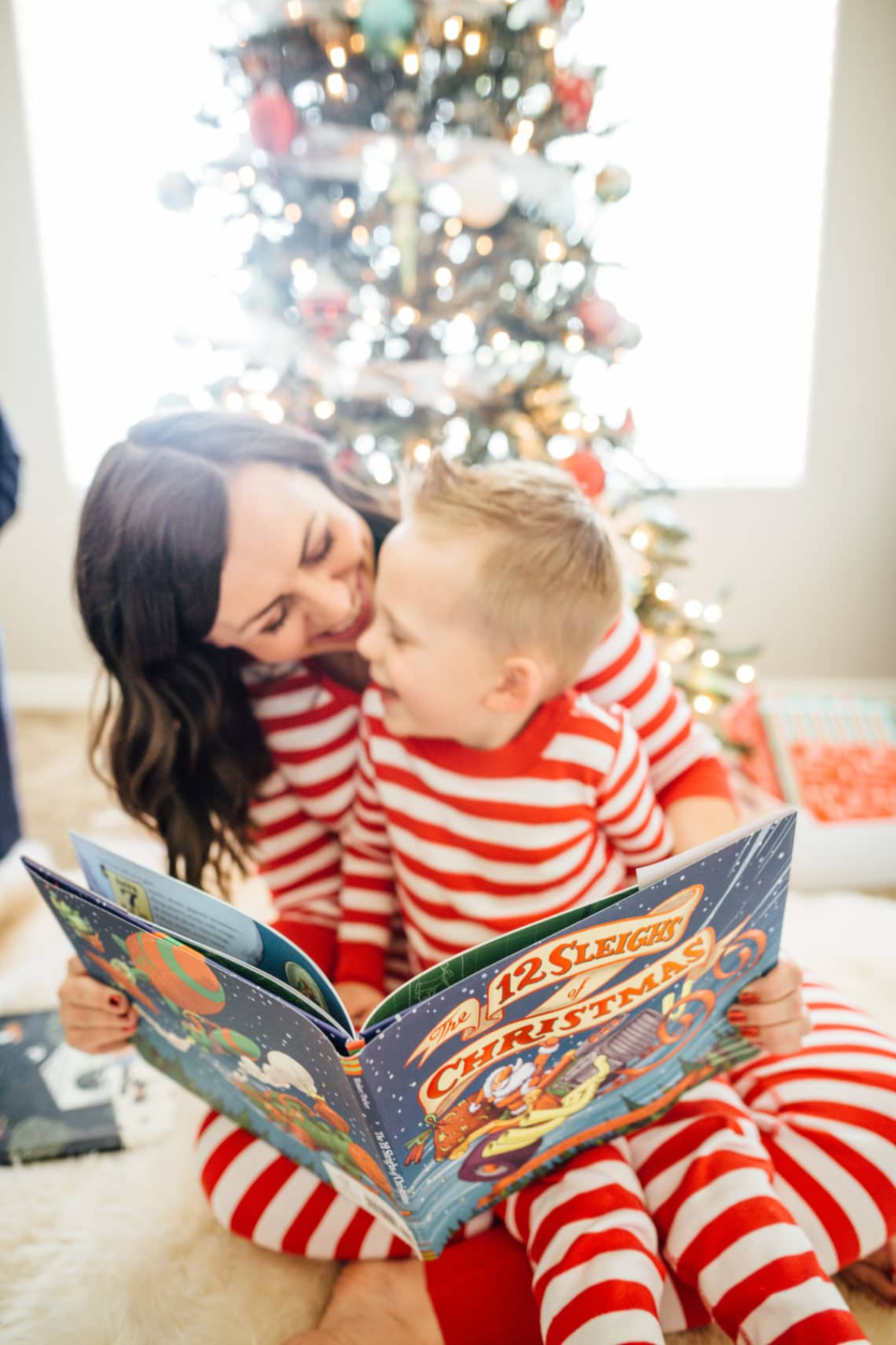 mutter und sohn lesen weihnachtsgeschichten