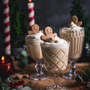 weihnachtliche desserts im glas mit ingwermännchen