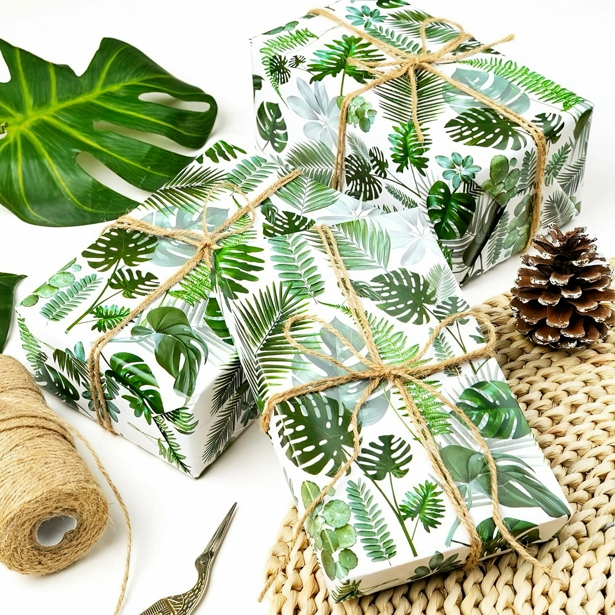 ideen zum verpacken von geschenken geschenkpapier mit blattmotiv sommer geschenk verpackung best of gift wrapping