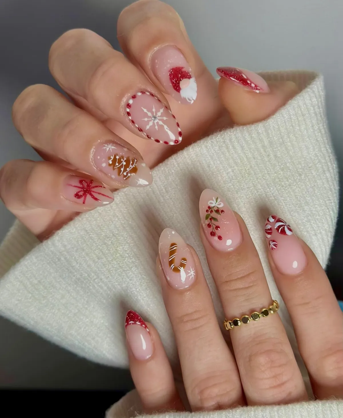 nägel weihnachten design mit winterlichen motiven