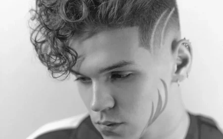 quiff mit locken haarschnitte trends männer 2025