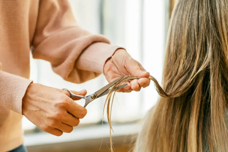 das gesuendeste haar erhalten haare schneiden lassen beim friseur