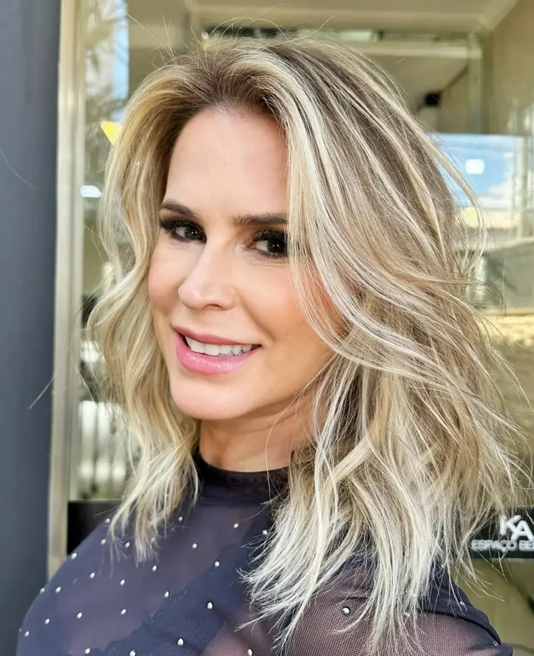frisuren fuer mittellanges haar frisurenideen fuer aeltere frauen verjungend blonde haare ka espacobeleza