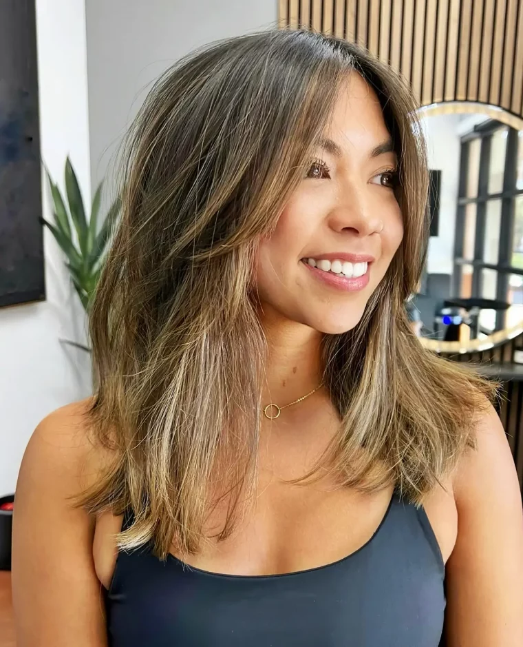 frisuren mittellang stufig srufenfrisur schulterlang moderne haarfrisuren damen tg hairstudio