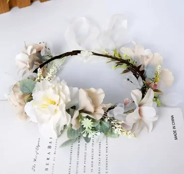 haarreif blumen ideen kopfschmuck mit weissen blueten zur hochzeit deals fh